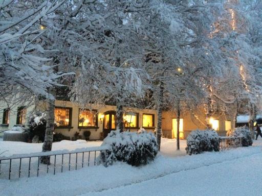 Am Mittwochabend zeigt sich der Krahlenhof richtig winterlich