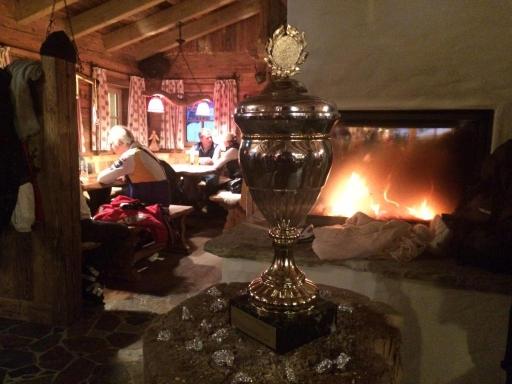 Um diesen Pokal geht es am Donnerstagabend