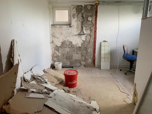 Abrissarbeiten Schirikabine 